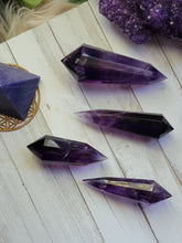 Amethyst Crystal Vogels