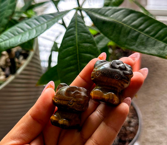 Tiger Eye Hello Kitty Crystal Carving